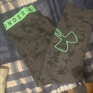 UnderArmour hear gear capris